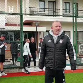 Anjiyo operasyonu geçiren Sergen Yalçına futbolcularımızdan geçmiş olsun dilekleri #sergenyalçın #Beşiktaş 