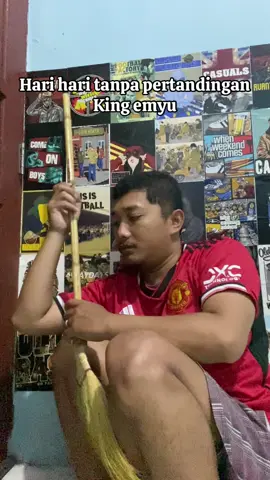 Hari hari tanpa pertandingan king emyu tuh kaya hidup kurang menantang aja gitu 😞#gloryglorymanunited #manchesterunited #fyp 