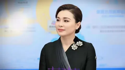 สมเด็จพระราชินีสุทิดาฯ ทรงครองใจชาวจีนด้วยฉลองพระองค์สุดโก้ | ในหลวงรัชกาลที่ 10 เยือนจีน| เครดิตช่อง รอยอดีต ฝากกดติดตามช่องด้วยน่ะครับ