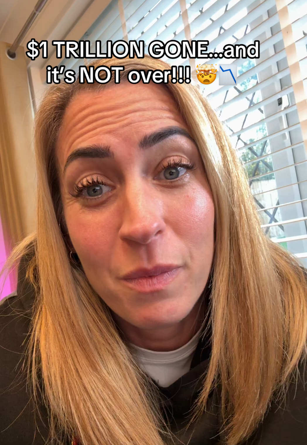 $1 trillion wiped out… Bitcoin under $90k… and fear is at one of the lowest levels this year. Breakdown or bounce? 👀 #bitcoin #cryptonews #marketcrash #cryptotrading #fearandgreedindex 