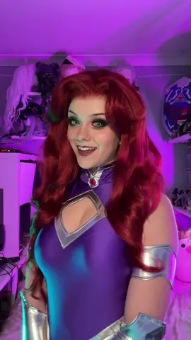 I couldn’t not use this audio first #starfire #starfirecosplay #teentitians #nightwing 