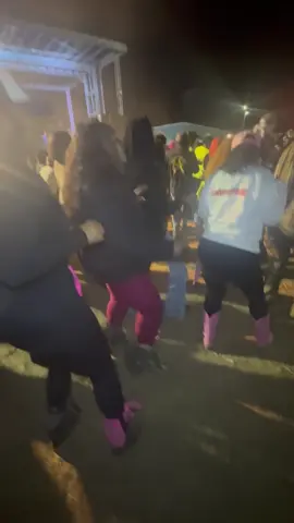 #cowgirltrailride #fieldparty #ride