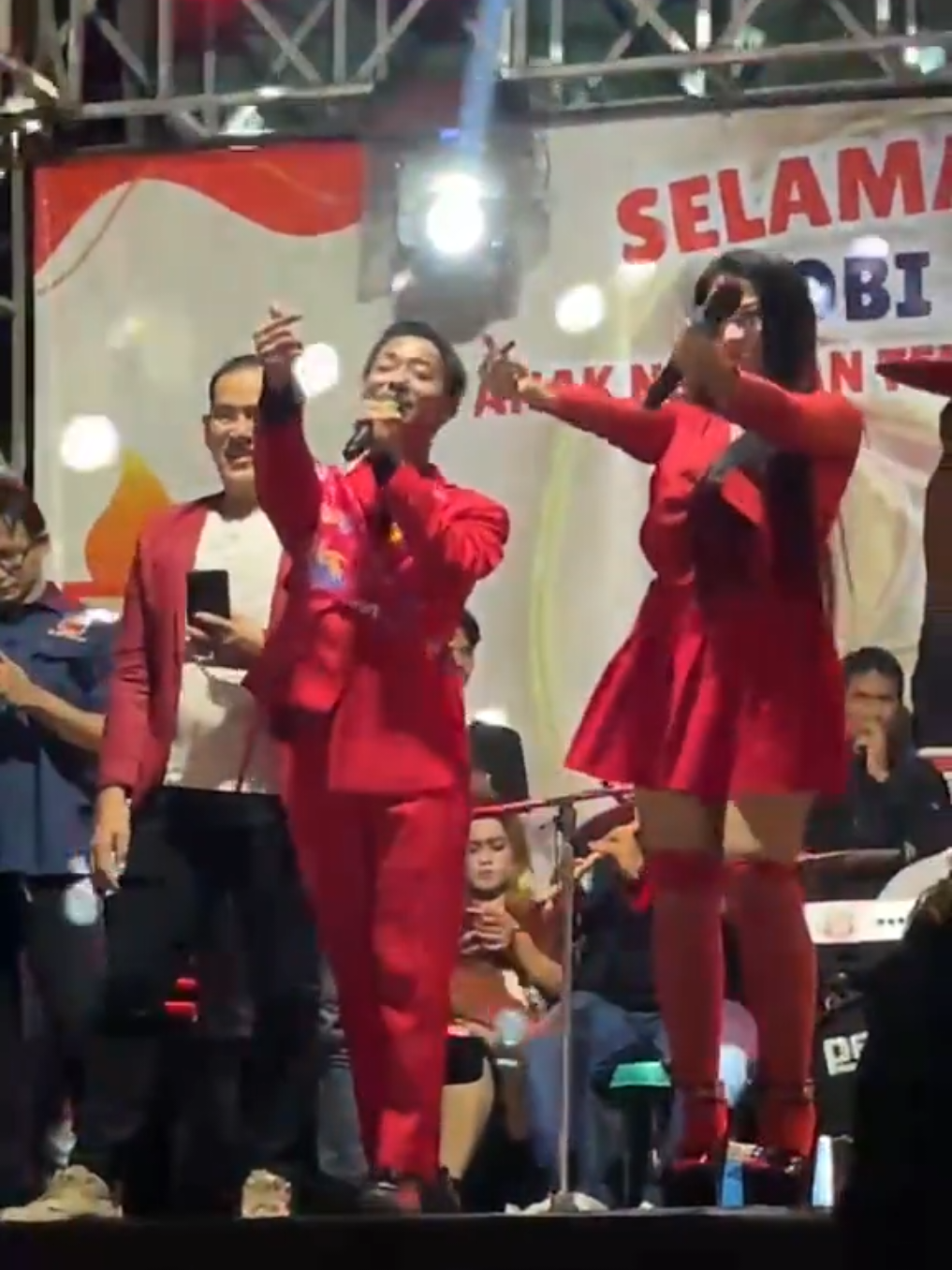 Dede April I LOVE U ungkap Robi DA 7 #robida7 #dangdutacademy7 #robiversofficial #tiktoknews #fyp 