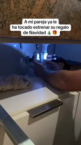 Le ha encantado estos guantes con luz 🥹 #regalo #accesorios #flashlight #reparaciones #gadget  . . . Estos guantes LED linterna luminosos son el regalo perfecto para tu novio, o papá, es el accesorio ideal para el coche, trabajo o reparaciones en casa.