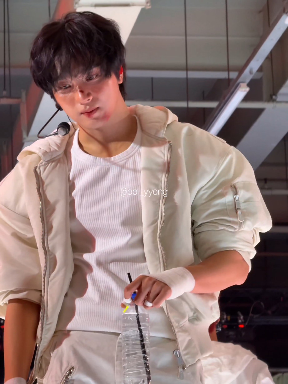 Minum doang padahal, tpi sangat menarik😳  #haechan #nctdream #nct #nctdreamofficial #nctzen  @NCT Official 