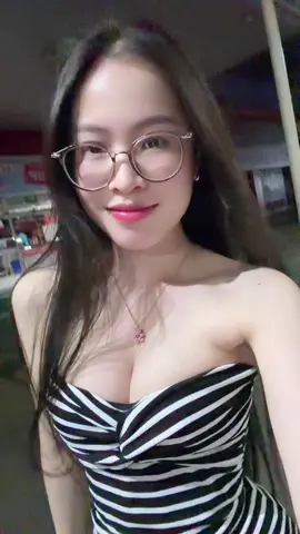 #motmihaybuon còn lâu mới về