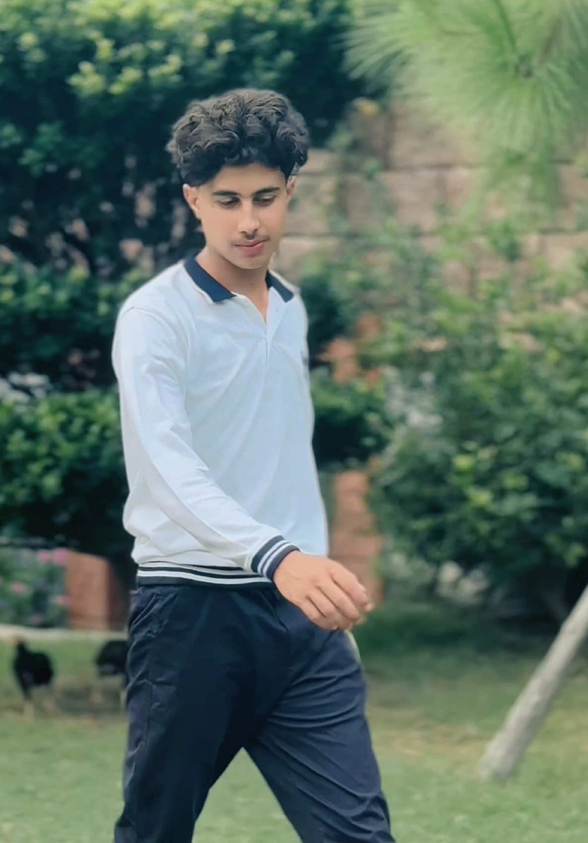 Walk 🦅🫶#slowmo#trend#viral#badshah#mixcontent 