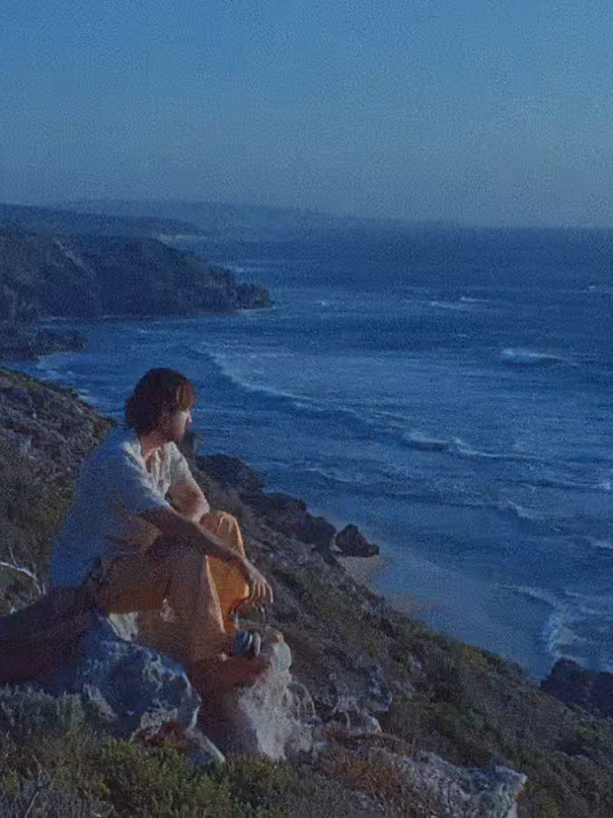 Just gotta get back into my old ways... again.... #foryoupage #tameimpala #deadbeat #myoldways #tameimpalaconcert 