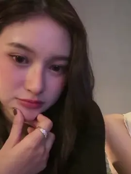 ý là🥹cổ thế này làm tôi trông như đang call với ny đấy😭 cưng quá rồi🥲#queendomtheseries #ซ่อนใจไว้ที่เธอ #ppammelar #แพมธารดี #glseries @P.ampispam 