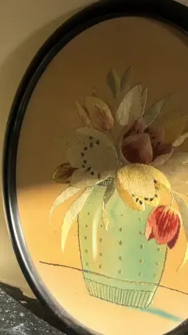 🌟Snuffelschuur Enumatil - Groningen 🌟💚 📍Dorpsstraat 26, 9812 PL Enumatil 🚗 Ik combineer hem vaak met 2 andere favoriete kringloop winkels in de regio, ik maak hier binnenkort even een video over!  Er was nu echt een geweldige kaptafel (00:22), dus zoek je die nog? Wees er zaterdag snel bij! 🥹 Voor de rest waren er hele mooie lampen en vintage lijstjes. Nog een tip: combineer de kringloop even met theehuis Tante Til in Enumatil voor een perfecte zaterdag ☕️  Goud genoeg om te delen! 💚 #kringloop #vintage #vintageshopping #groningen #fyp 