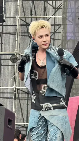 waterbomb - I'm done by his energy 🥵❤️‍🔥 @Quang Hùng MasterD  #quanghungmasterd #waterbomb2025hcmc #waterbomb2025 #waterbomb 