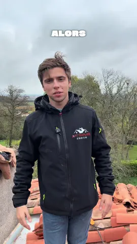 Toujours sur le chantier à Libourne !  On passe au remaniement de toiture 🔨👷🏼 #libourne #toiture #gironde #couvreur #zinguerie 