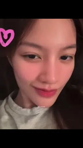 her in a natural, no-heavy-makeup look 😩 #nurdesoraya #TKphinyanech #TKNur #DangerousQueenTheSeries #คนโปรดของควีน