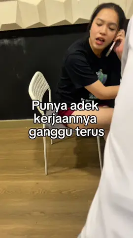 Punya adek ada aja gangguannya  #fyp #viral #catrambutsehat #pulangbelanjadisasha #haircolorant