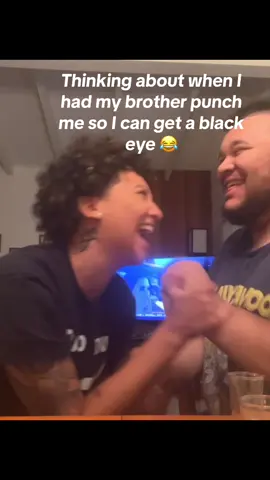 I was obsessed with black eyes for some reason 😂 at least I know I can take a punch #drunk #blackeye 