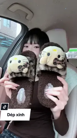 Đôi dép lót lông xinh xỉu lại còn ấm🥰 #xuhuong #review #deplong #thuychieuta 