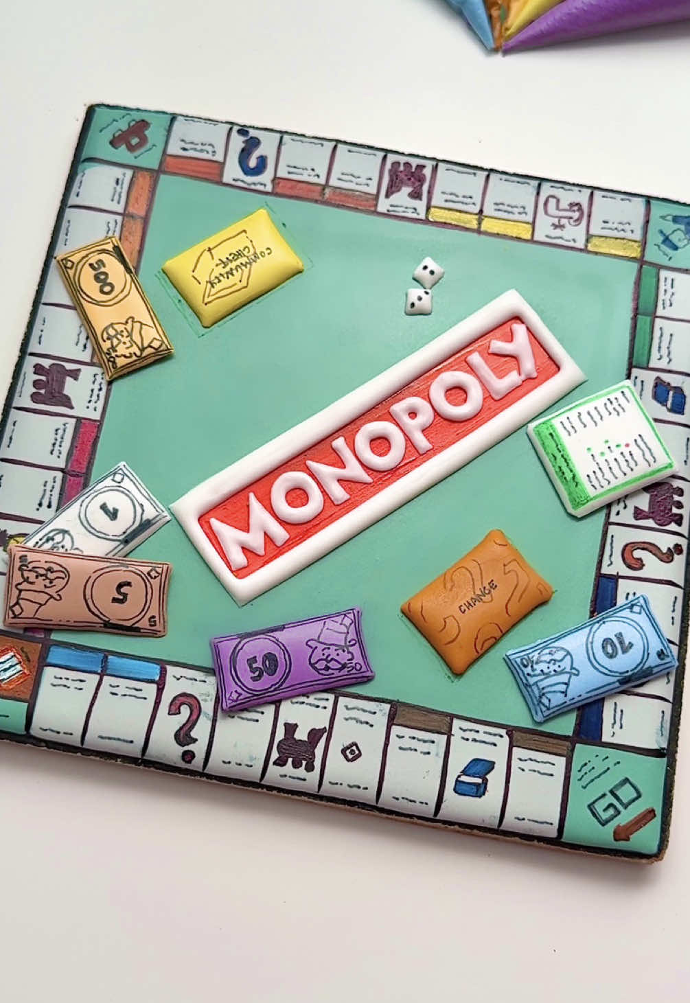Replying to @Monopoly Game Monopoly is more than a game—it’s a cultural icon. Who doesn’t enjoy a fierce battle with their loved ones for the sake of wealth, property and bragging rights? Tag who you want to go head-to-head with in this game 💵 Monopoly is available at all major retailers, so go grab one for your game nights now! @Monopoly Game #Monopoly #Ad