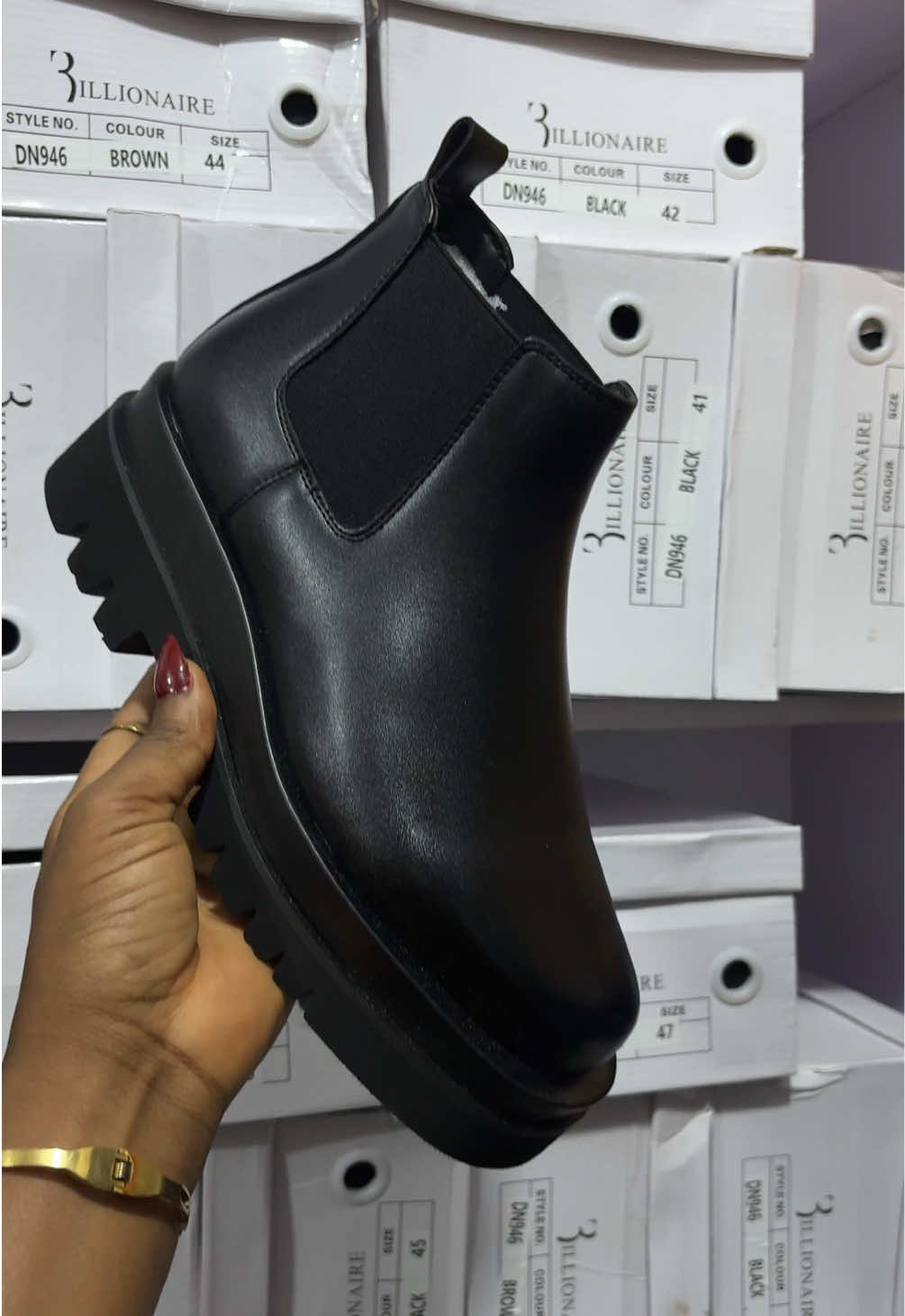 BOOTS Sizes :40-46 Price :50k WhatsApp:081..61..22..89..47... Location:Abuja Nigeria  HOW TO ORDER  I.Take a screenshot of the shoe you want  II. Send to the number on our bio #bootshoes #bootleg #boot #boots #bootseason