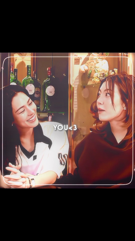 the only thing ling never gets tired of: staring at orm 😭🫶 #explore #ormkornnaphat #lingorm #linglingkwong #fyp 