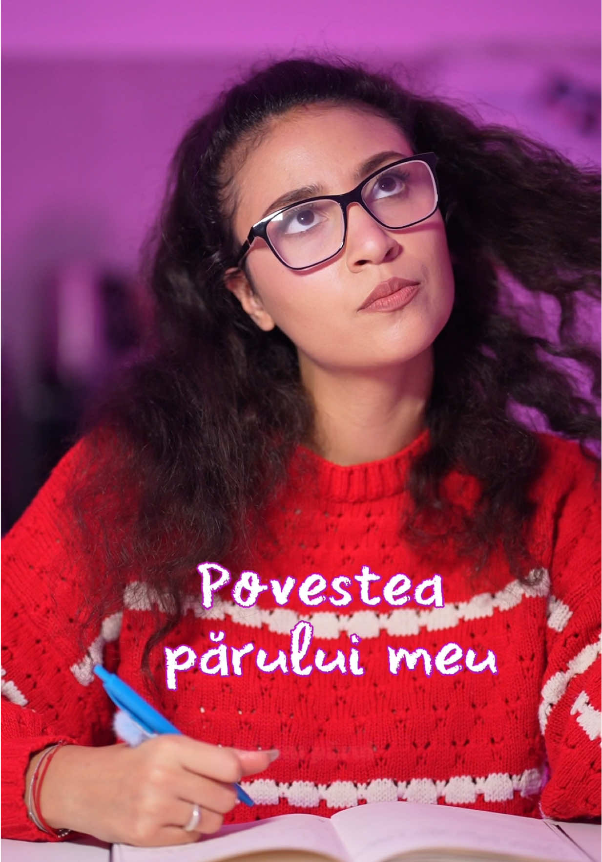 Cine ar fi crezut că părul poate deveni o parte din personalitatea noastră?🥹 Mă simt plină de încredere când am grijă de buclele mele, iar produsele de la AUSSIE au grijă să strălucesc mereu ✨  #curlyhair #aussie