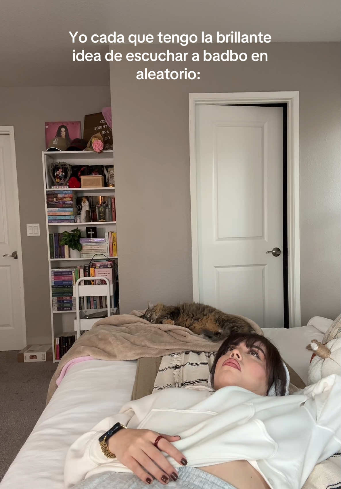 Mi conejo me hace vivir en una montaña rusa de emociones. 😬 @Bad Bunny #badbunny #humor #humortiktok #badbunnyfans #foryou 