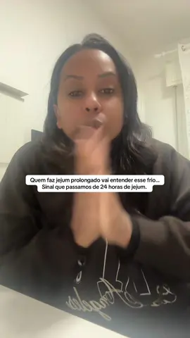 Uma sensação que me acompanha sempre que passo de 24 horas de jejum é o frio. Nesse momento estou feliz e com frio.#jejumprolongado #frio#emagrecendo #objetivos 