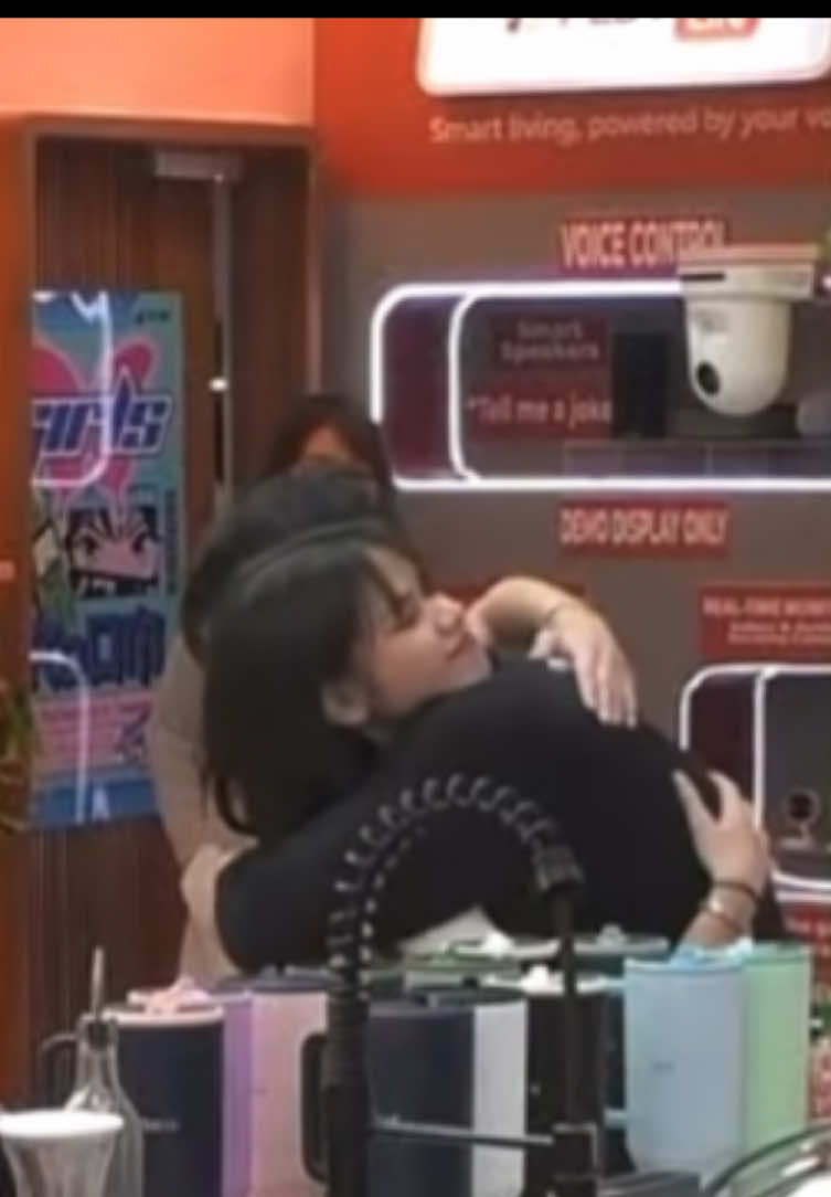 Ashrave, grabe mahal na mahal ko kayo 🥺😭💖 #ashrave #ashleysarmiento #ravevictoria #pbbcollabcelebrityedition #fyp 