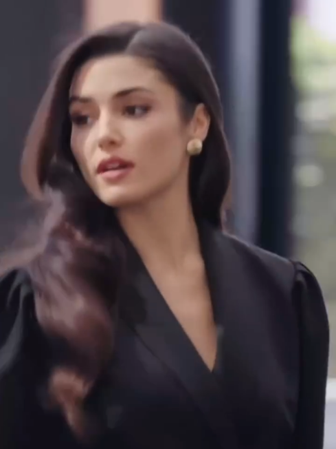 Touch it#❤️🇹🇷💫💯 #handeercel💓 #foryoupage❤️❤️ #hande_style #herwalkingstyle😍🔥 