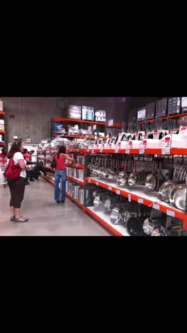 pov: shopping at costco in the 2000s #costco #2000s #nostalgia #liminal #y2k 