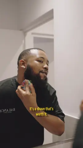 If my beard’s not sharp, I’m not stepping behind the booth. Fusion5 Pro been keeping me crisp without the stress. Low effort, clean finish. Worth it every time 👌🏾⚡️ @Gillette South Africa  #ashavethatsworthit  #GiletteFusion5Pro #mensgrooming  #bestrazor  #ad 