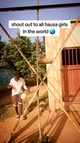 Who's that girl Hausa version,I'm proud of been abokiii@Ayra Starr ⭐️ @Rema #whosthatgirl #whosthatgirlchallenge #rema #ayrastarr 