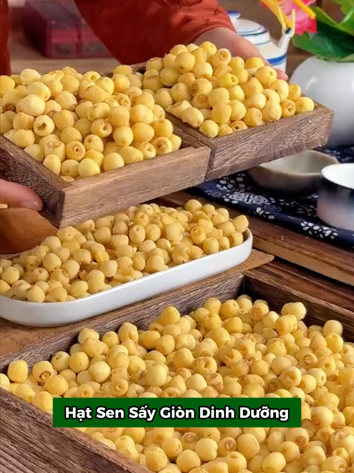 Hạt sen sấy giòn là một sự lựa chọn tuyệt vời mang lại cho bạn giấc ngủ ngon hơn chỉ sau 1 tuần ăn thử. #vanthinhfoods