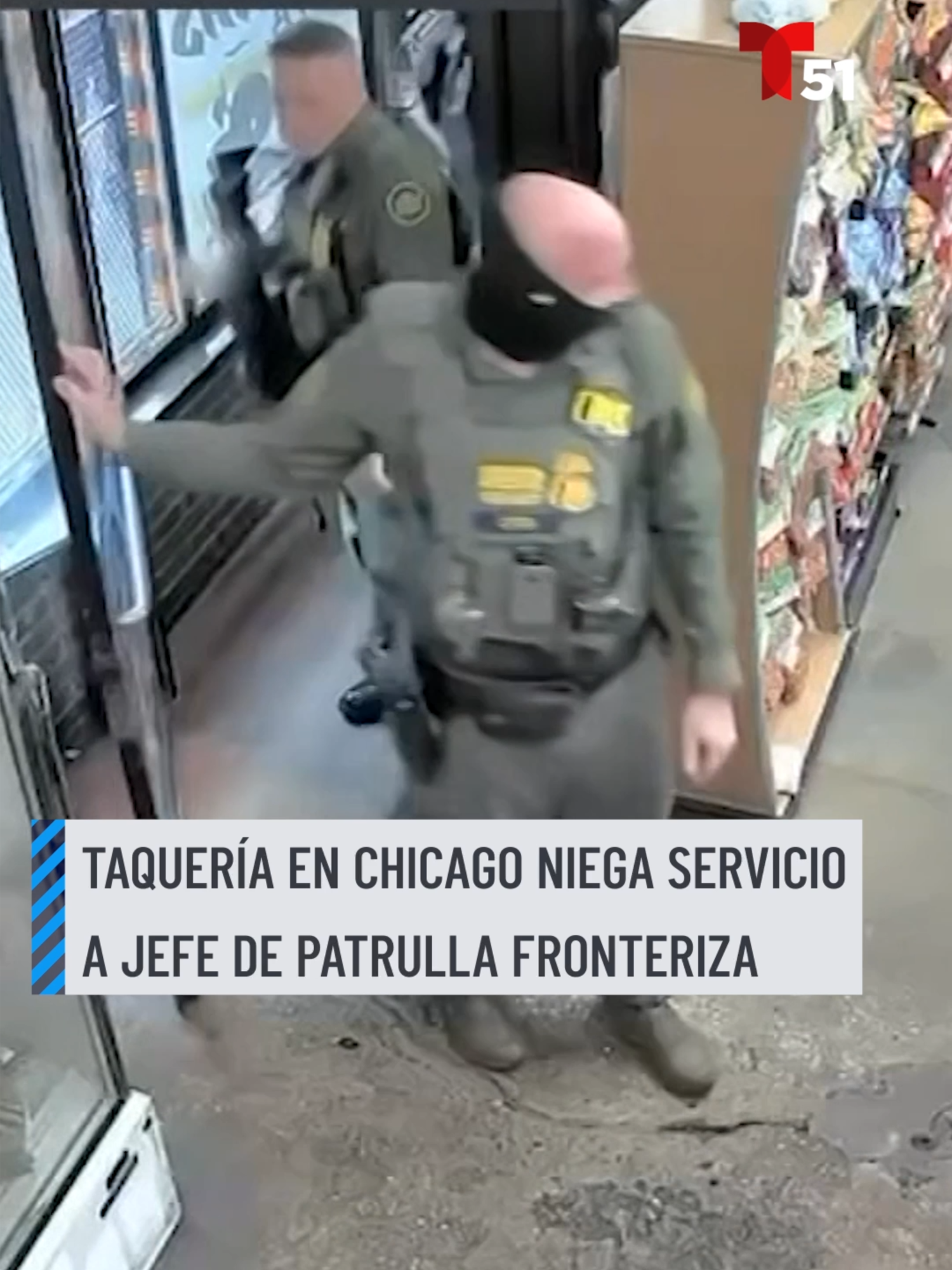 Un comandante de la Patrulla Fronteriza y varios de sus agentes fueron rechazados en una carnicería y taquería de Chicago. El dueño del negocio dijo que en una de las tres ocasiones en que agentes fueron al lugar, se llevaron detenido a uno de sus empleados. #chicago #patrullafronteriza #taqueria #agentes