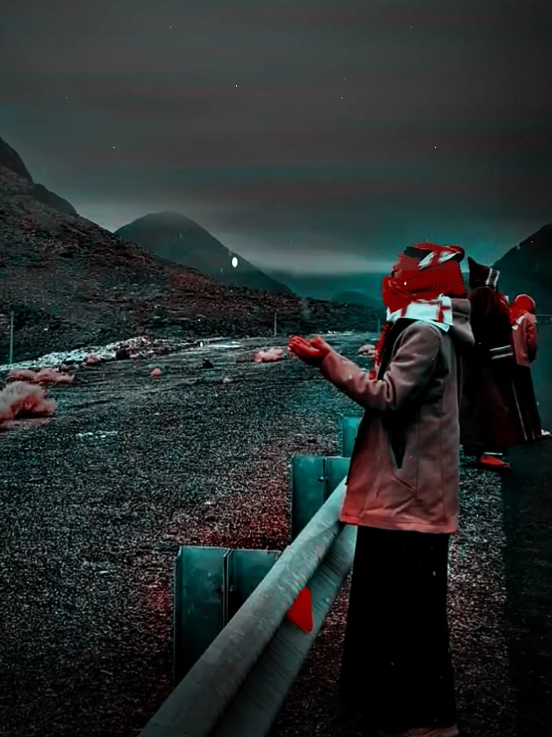 يالله يا منجَـا وملجَـا من لجــاك يا حي كاشف كل ضيق وكل غم الشاعر 