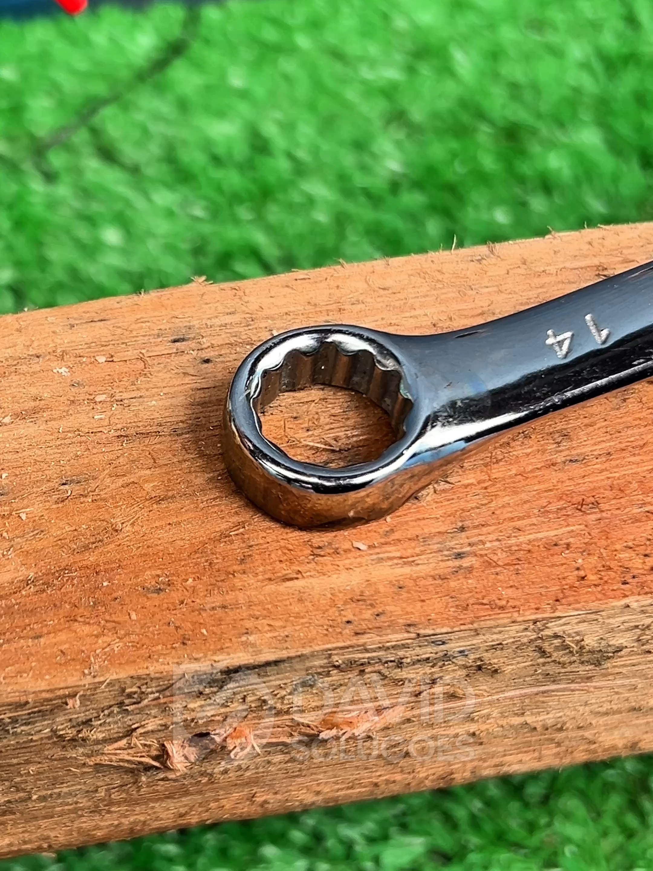 A solução de uma cola quente no parafuso 👏💡 #dicas #ideias #DIY #tecnica