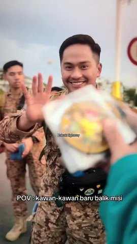 Ada org jealous tak agak2 ... 😂 harap2 tak fyp nanti delete 🤣🤣🤣 Aku rasa ramai gadis je jealous, yg lelaki x jealous sbb dia x collector patches. Btw tq semua Malbatt12 sporting, semoga mewah dan murah rezeki. آمِّينَ  #kakakhighway  #malbatt85012🇲🇾🇱🇧🇧🇳  #patches 