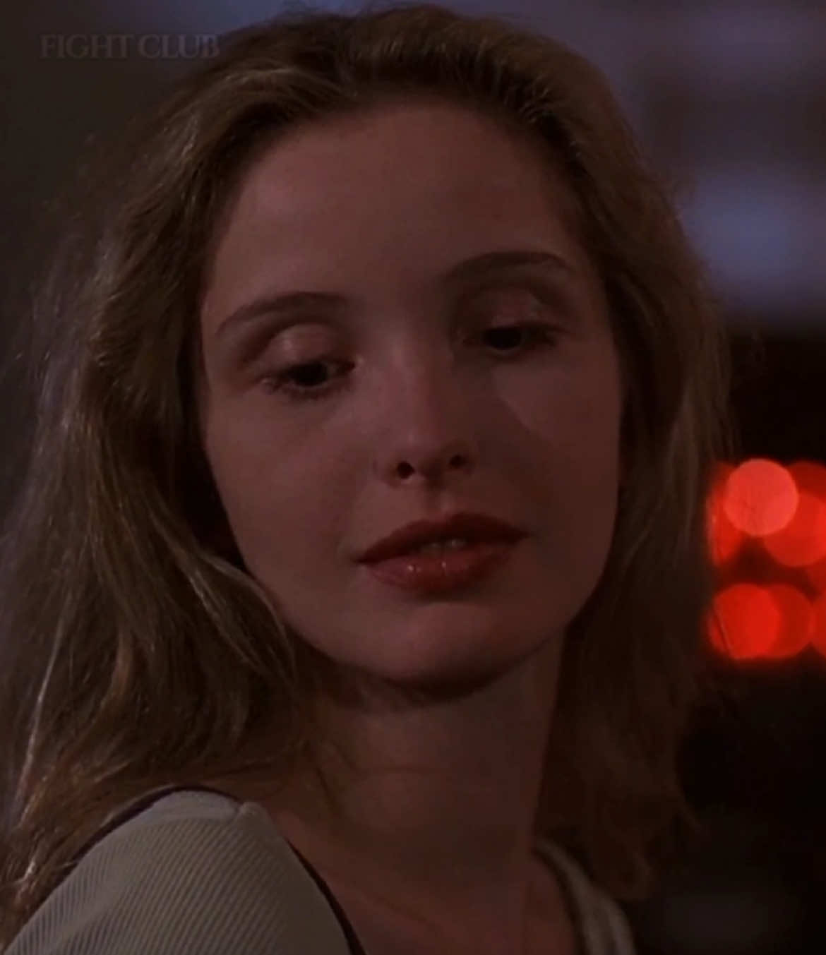 Mamihlapinatapai (Yughan, Chile): Um olhar compartilhado entre duas pessoas, onde cada uma espera que a outra tome a iniciativa de começar algo que ambas desejam, mas hesitam em fazer.  (Não existe palavra que defina essa emoção em português). - - O app de filmes que todo mundo tá baixando… Link na bio 👆🏻🔥 - #beforesunrise #antesdoamanhecer 