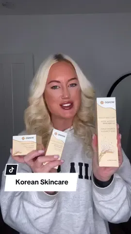 This is such a good Korean skincare set! It would be great as a Christmas gift too 👀🎁 #blackfriday #giftsforher #giftideas #christmasgiftideas #koreanskincare 