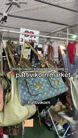 follow for more fashion thrifting videos! 🫶 #thriftwithme #thrift #thrifted #thailand #bangkok 