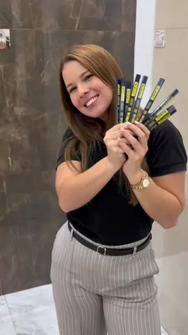 O Kit com 10 Lápis Grafite de Carpinteiro IRWIN chegou para garantir marcações nítidas em madeira, metal, concreto e muito mais. ✔️ Lápis de qualidade ✔️ Kit com 10 unidades ✔️ Pronto pra obra Agora é só garantir o seu! 🔥 ✨Quer saber mais? Fale conosco através do WhatsApp: (21) 98596-0012 - RJ (21) 97946-0012 - MG 📲 Acesse nossos Marketplaces nos links em nosso Perfil! #JovikiFerramentas #Joviki #ComprasOnline #ShopeeBr #MercadoLivre  