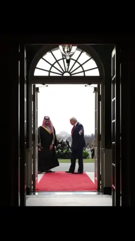 ولي العهد السعودي الامير #محمد_بن_سلمان  لحظة الاستقبال الرسمي لسموه في البيت الابيض #السعودية #امريكا #ترامب 