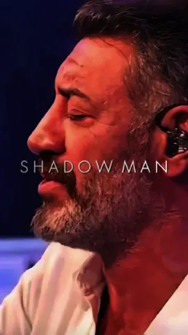 Arar arar titretirim.😅 • • • • • • @ttshadowman • • • • • #shadowman #hakanaltun #telefon #para #enerji 