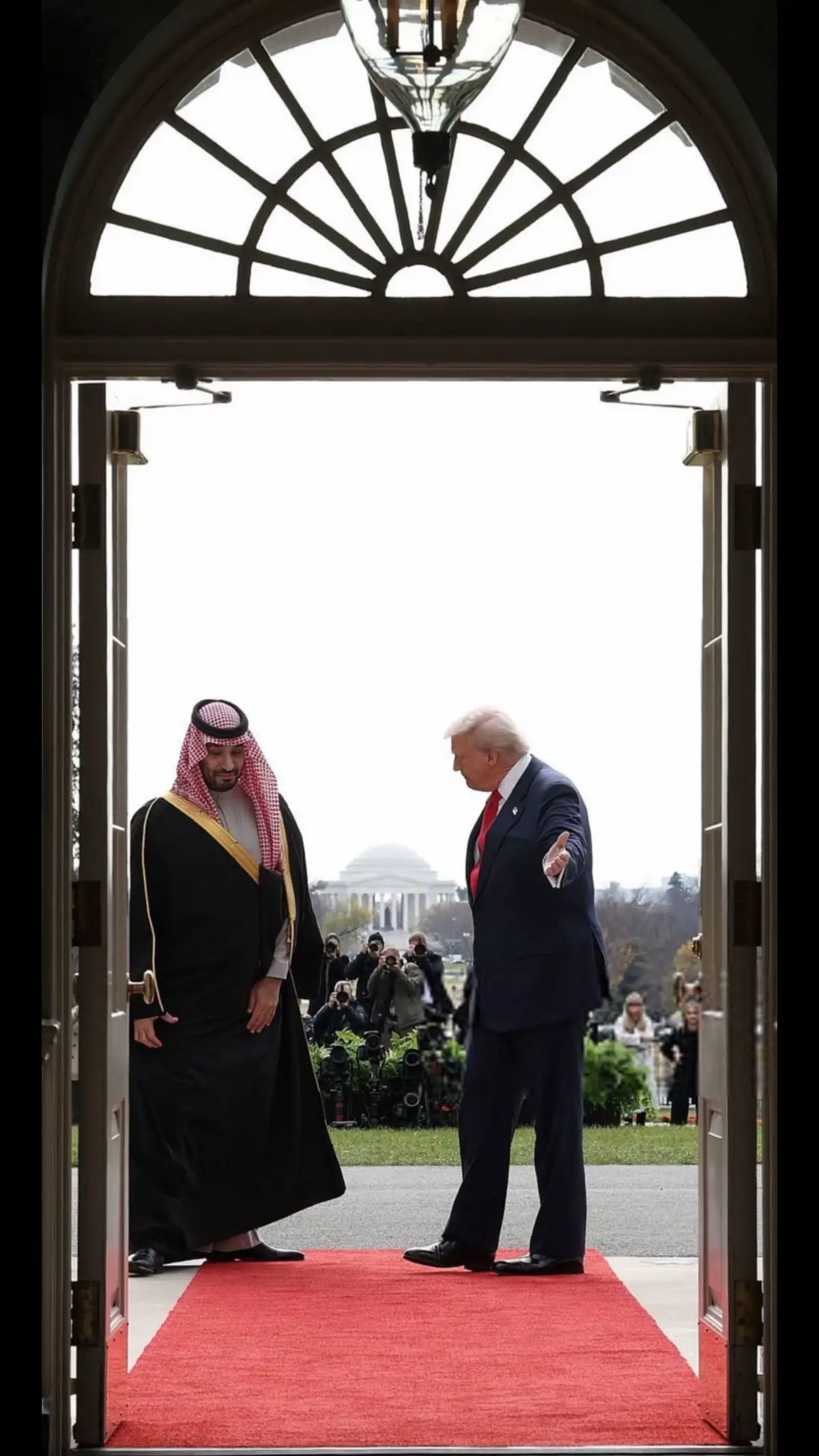 اجزم أنكم ستشاهدون صور تاريخية! ‏حُسمت اقوى الصـور لـعام 2025م بلا منازع 🇸🇦🇺🇸 ‏🤯🤯🤯🤯🤯🤯🤯💚💚💚💚💚💚💚 ‏ ⁧‫#محمد_بن_سلمان_في_واشنطن‬⁩