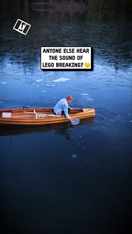 This legit sounds like Lego breaking 😲🧊🧱 🎥: Marco Calara & Braedin Toth via ViralHog #UNILAD #unilad #lego #satisfying #asmrsounds #ice #icy