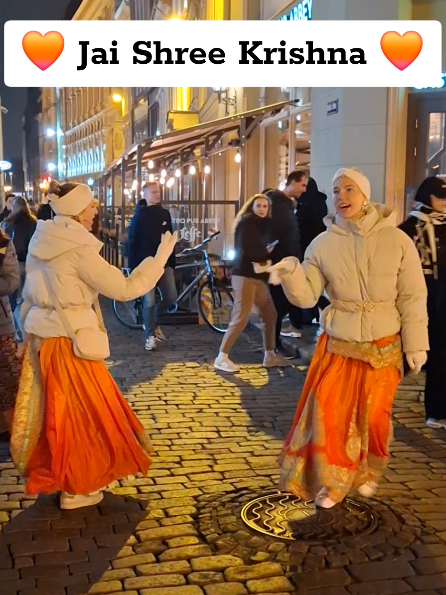 HARE KRISHNA HARE RAMA 💞 HARINAMA SANKIRTANA KI JAI 🥰 Let's perform Maha Harinama. Chanting the Holy Names of the Lord in Riga's Old Town, Latvia, November 7, 2025. #кришна #harinama #harekrishna #харинама #харекришна 