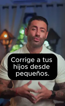 Corrige a tus hijos desde pequeños. #Frases #motivación #personal #honestidad #hombresdevalor   