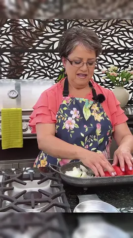 La Famosa Salsa Tatemada / The famous Roasted Salsa /Pork chop Tacos ❤️ INGREDIENTS------------------------- 5 Large Roma Tomatoes 3 Serrano Peppers (can use seedless jalapeños) 2-3 Large Garlic Cloves (i used 2 xl) 1/2 Small Onion (broken apart) Salt as needed Chopped Cilantro (optional) 1/4 C. Water 1 Medium Avocado for topping (peeled and cubed) Extras-------------------- 6 Thin loin chops Salt & pepper Refried beans Corn Tortillas ●TIPS ______________ •You can roast all ingredients on griddle or a skillet if you'd rather do that •You can remove seeds from Peppers if you don't want heat • you can add you're favorite pepper for heat ================================ #rachelrecipe #rachelcookswithlove #cooking