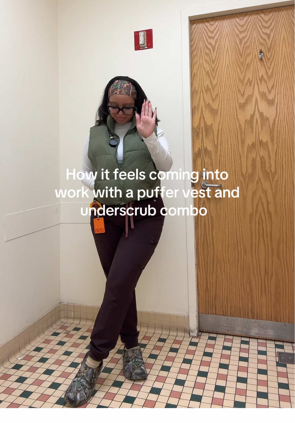 Been waiting to bust out this headband from @Amazon Fashion and faux crocs from @Walmart combo for a minute 10/10. #fyp #falloutfits #healthcareworker #scrubs 