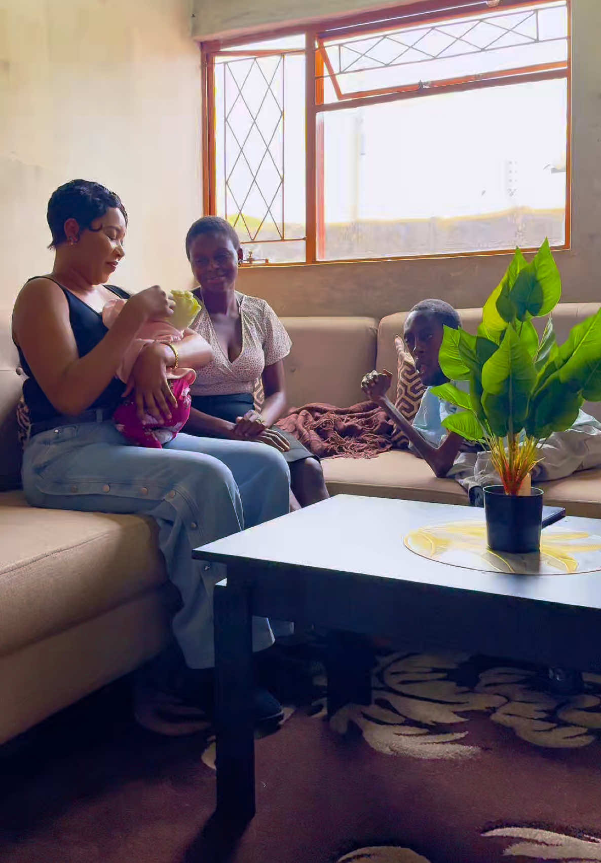 Ndasvitsa Mudziyo Kuna Amai Ndikabva Ndaona Mwana . Kwasara Tv Nema Curtains Ndipeiwo Ndiendese Zvakare 🙏🫶🏼. @Urbanfurniture  . . #localservice #selfdevelopment #SelfImprovement #mondaymotivation #chiemasiziba 