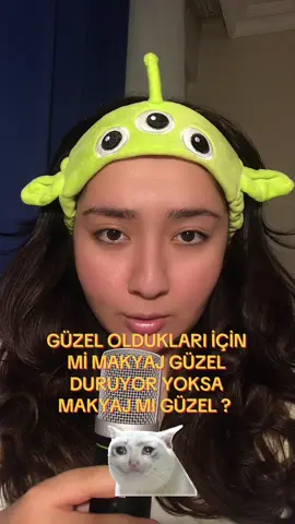 SİZCE GÜZEL OLDUKLARI İÇİN Mİ ? MAKYAJ GÜZEL OLDUĞU İÇİN Mİ ? Güzel duruyor ya da her ikisi de ☺️ Marka gözüktüğü İçin *reklam #jenniemakeup#koreanmakeup#